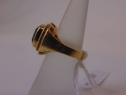Bague en or jaune (18 carats) sertie d'une...