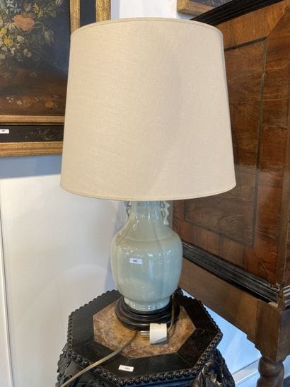 Lampe de table à fût dans le goût de la Chine,...
