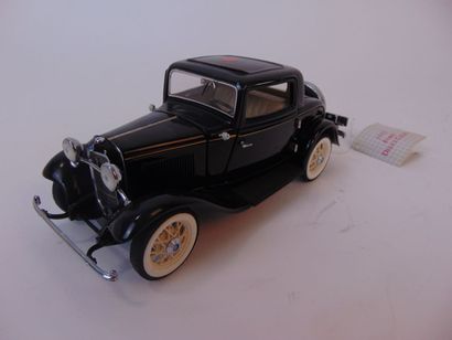 FRANKLIN MINT (1/24)
Ford Deuce Coupé (1932),...