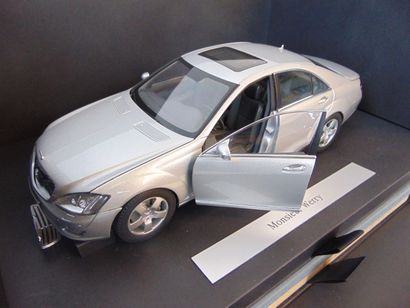 MERCEDES-BENZ COLLECTION
Mercedes-Benz S-Class,...