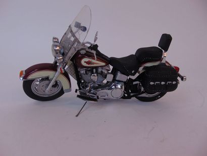 FRANKLIN MINT (1/10
Harley Davidson Heritage...