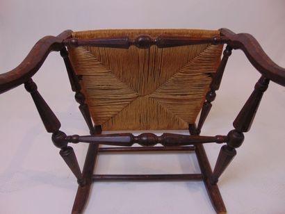 Fauteuil paillé à dossier ajouré, travail...