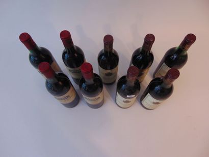 BORDEAUX
Rouge, neuf bouteilles : 

- (-SUPÉRIEUR),...