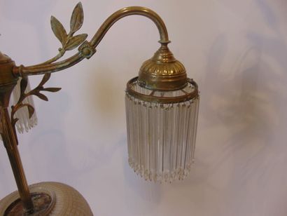 Lustre Belle Époque à trois bras de lumière...
