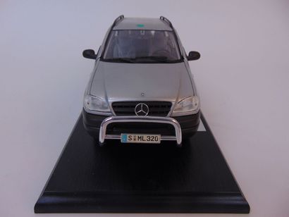 MERCEDES-BENZ COLLECTION (1/18)
Mercedes-Benz...