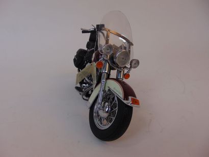 FRANKLIN MINT (1/10
Harley Davidson Heritage...