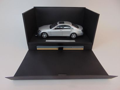 MERCEDES-BENZ COLLECTION
Mercedes-Benz S-Class,...