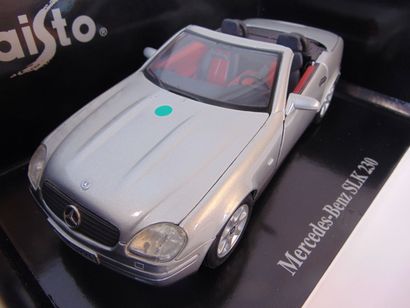 MAISTO (1/18)
Mercedes-Benz SLK 230, emballage...
