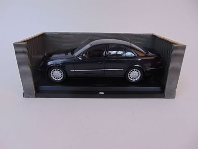 MERCEDES-BENZ COLLECTION (1/18)
Mercedes-Benz...