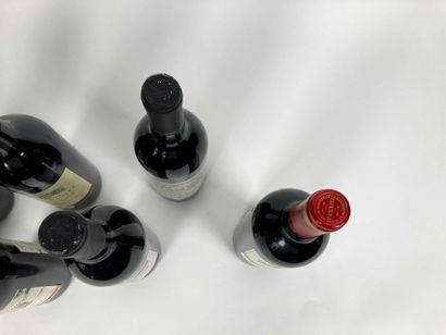 BORDEAUX
Lot de douze bouteilles (rouge)...
