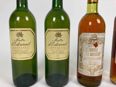 BORDEAUX
Lot de six bouteilles :

- Mouton-Cadet,...
