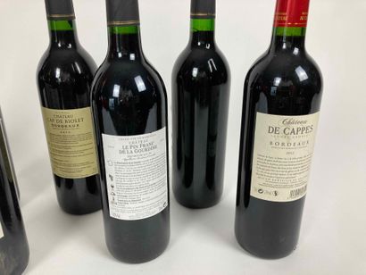 BORDEAUX
Lot de douze bouteilles (rouge)...