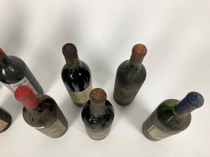 BORDEAUX
Lot de dix bouteilles (rouge) :

-...