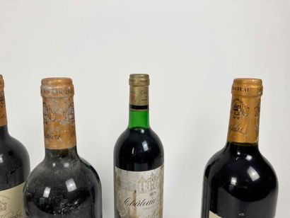 France
Lot de neuf bouteilles (rouge) :

-...