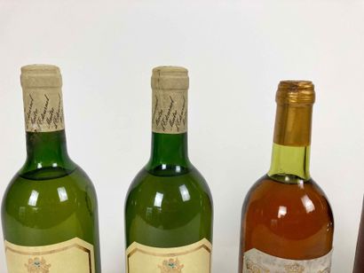 BORDEAUX
Lot de six bouteilles :

- Mouton-Cadet,...
