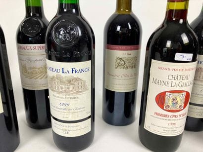 BORDEAUX
Lot de treize bouteilles (rouge)...
