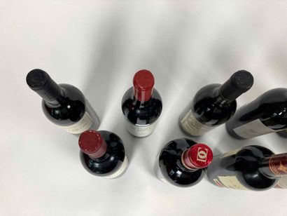 BORDEAUX
Lot de douze bouteilles (rouge)...