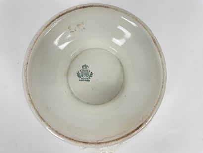 LUNEVILLE
Soup tureen, late 19th-early 20th...
