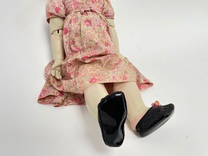 DEP
Antique doll with porcelain head, mark,...