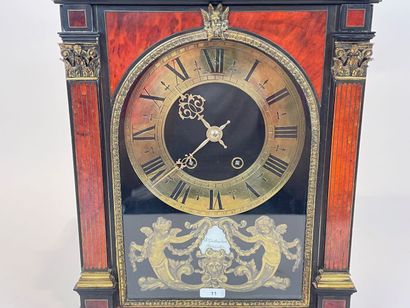 Pendule de table dite religieuse de style...