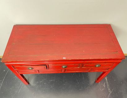EXTRÊME-ORIENT
Console à trois tiroirs en...