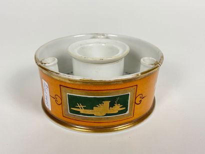 PARIS
Part of an Empire period tea service...