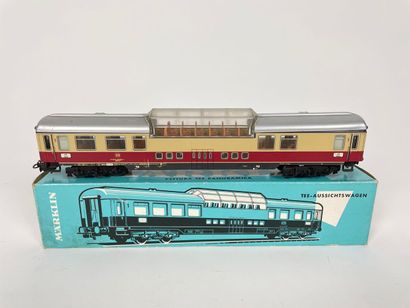 MÄRKLIN (H0)
Lot de sept voitures-voyageurs...