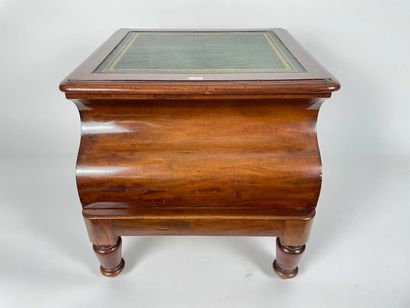 Louis-Philippe step ladder with a shutter...