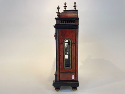 Pendule de table dite religieuse de style...