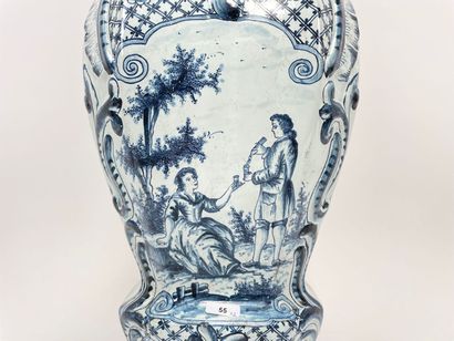 DELFT
Rocaille trim with sides and decoration...