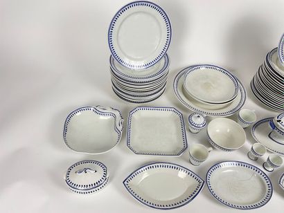 TOURNAI
Part of a dinner service with acorn...