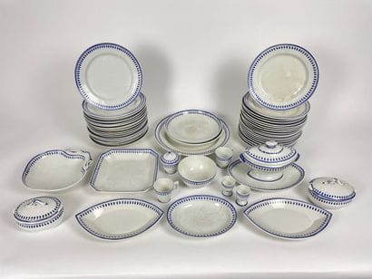 TOURNAI
Part of a dinner service with acorn...