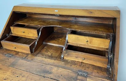Commode-scriban d'époque Louis XVI ouvrant...