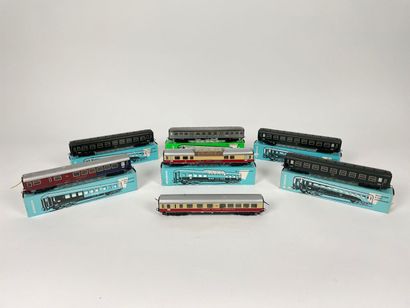 MÄRKLIN (H0)
Lot de sept voitures-voyageurs...