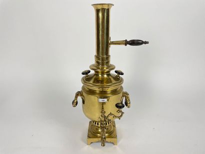 RUSSIE
Samovar, late 19th century, brass,...