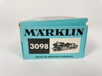MÄRKLIN (H0)
3098, locomotive 230 série 38...