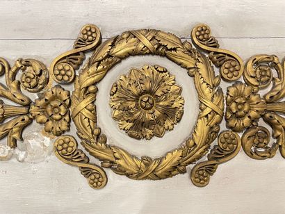 Restoration trumeau, 19th century, gold lacquered...