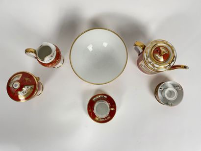 PARIS
Part of an Empire period tea service...