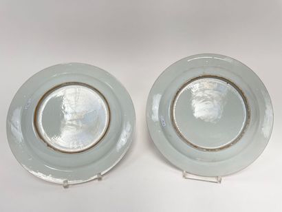 CHINE
Paire de petits plats creux à décor...