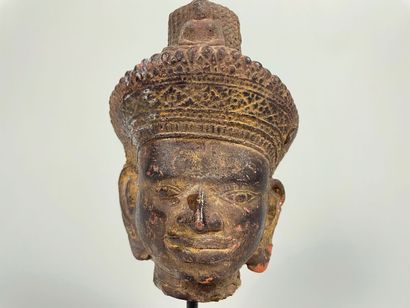 CAMBODGE
Khmer deity's head, 20th-21st century,...