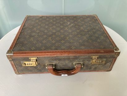 Louis VUITTON - Paris
Attaché-case in monogrammed...