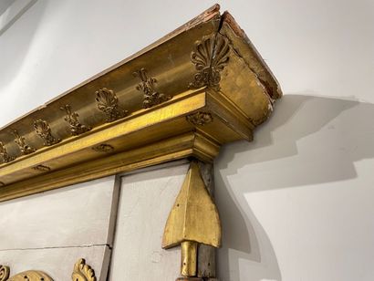 Restoration trumeau, 19th century, gold lacquered...