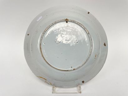 DELFT
Hollow dish with polychrome floral...