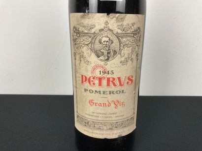 BORDEAUX (POMEROL)
Petrus 1945 (rouge), un...