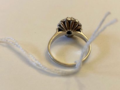 Bague en or blanc (750 millièmes) sertie...