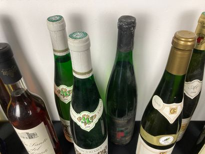 ALSACE et divers
Varia de douze bouteilles...
