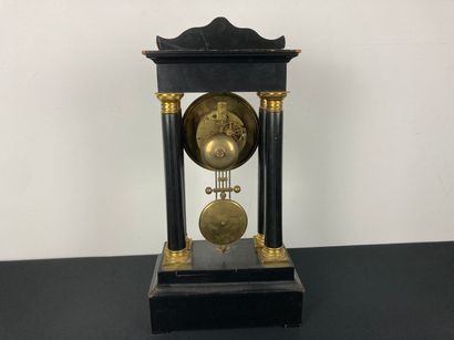Pendule-portique d'époque Louis-Philippe,...