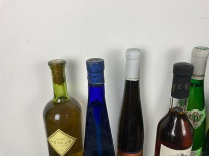 ALSACE et divers
Varia de douze bouteilles...