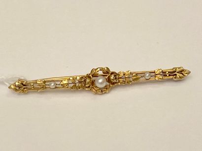 Barrette Belle Époque en or jaune ciselé...