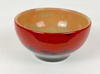 DAUM - NANCY
Coupe, XXe, verre marmoréen,...